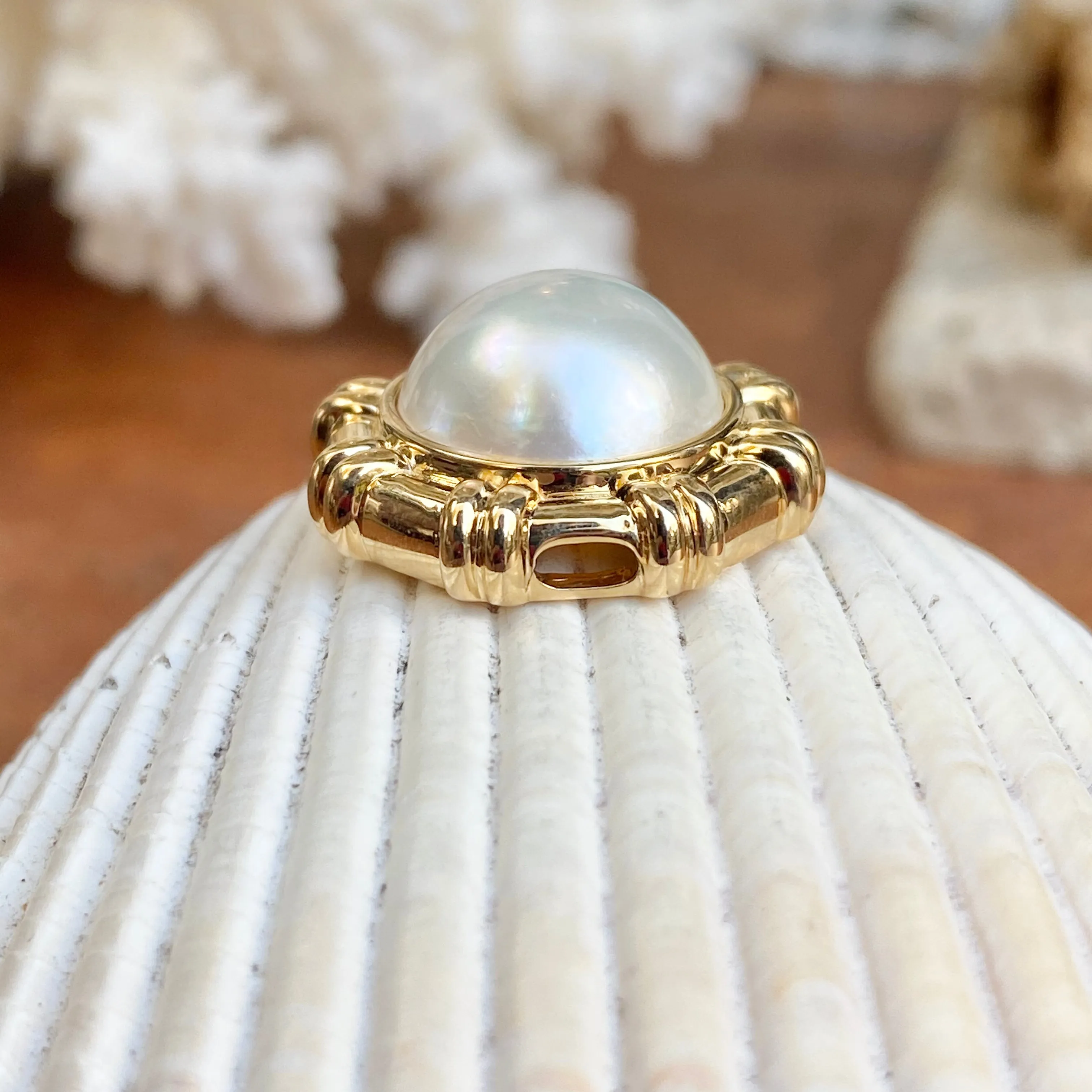 14KT Yellow Gold Detailed Round White Mabe Pearl Pendant Slide
