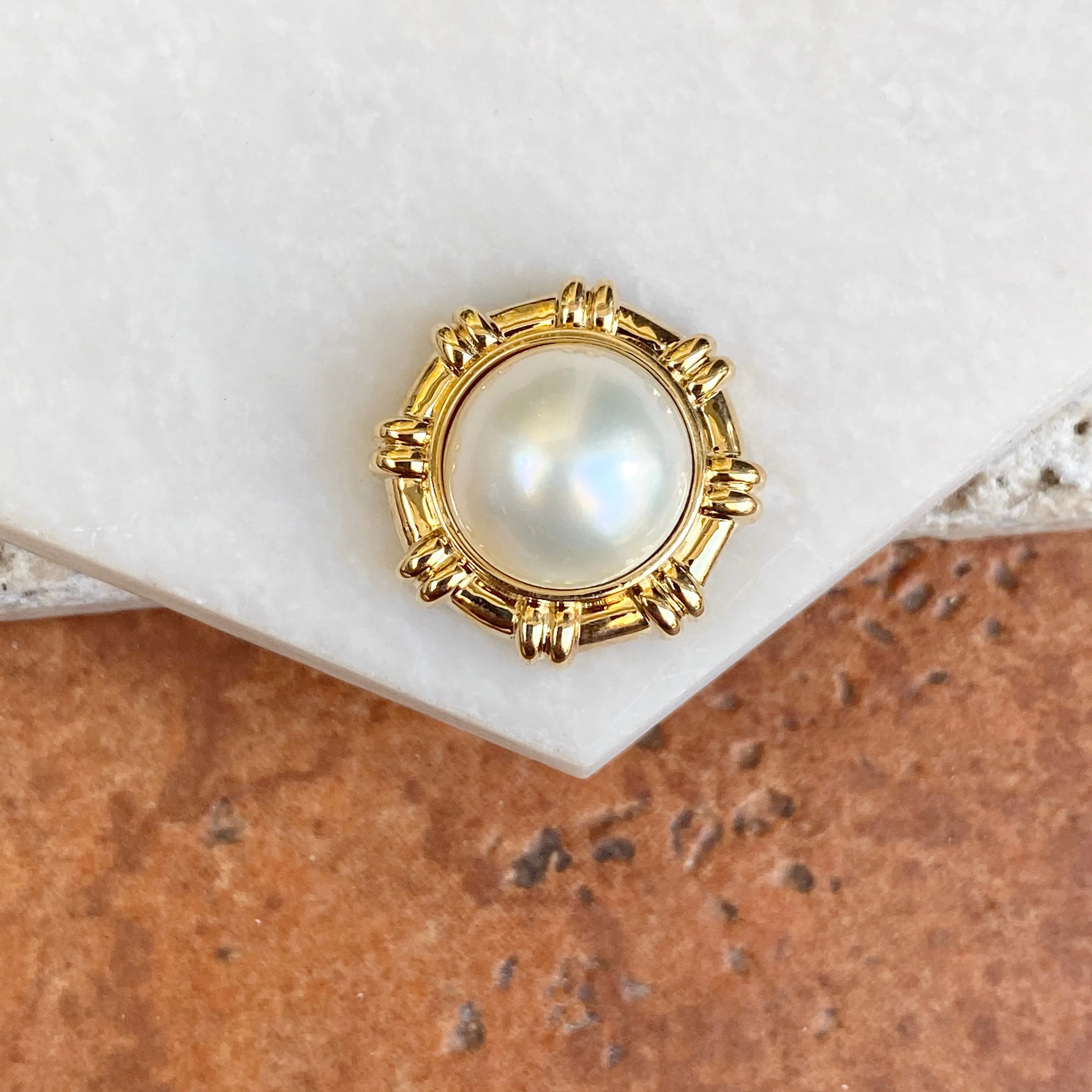14KT Yellow Gold Detailed Round White Mabe Pearl Pendant Slide