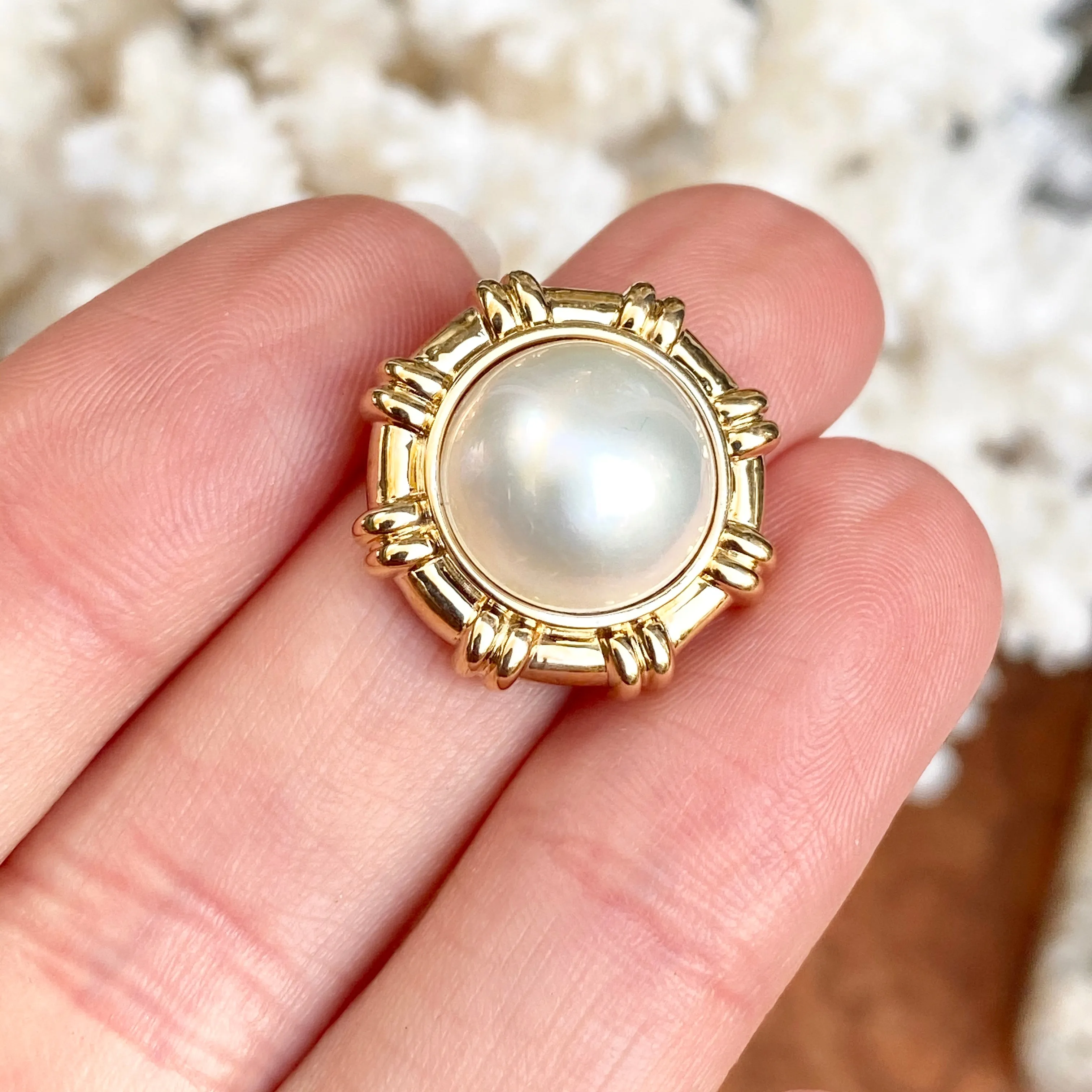 14KT Yellow Gold Detailed Round White Mabe Pearl Pendant Slide