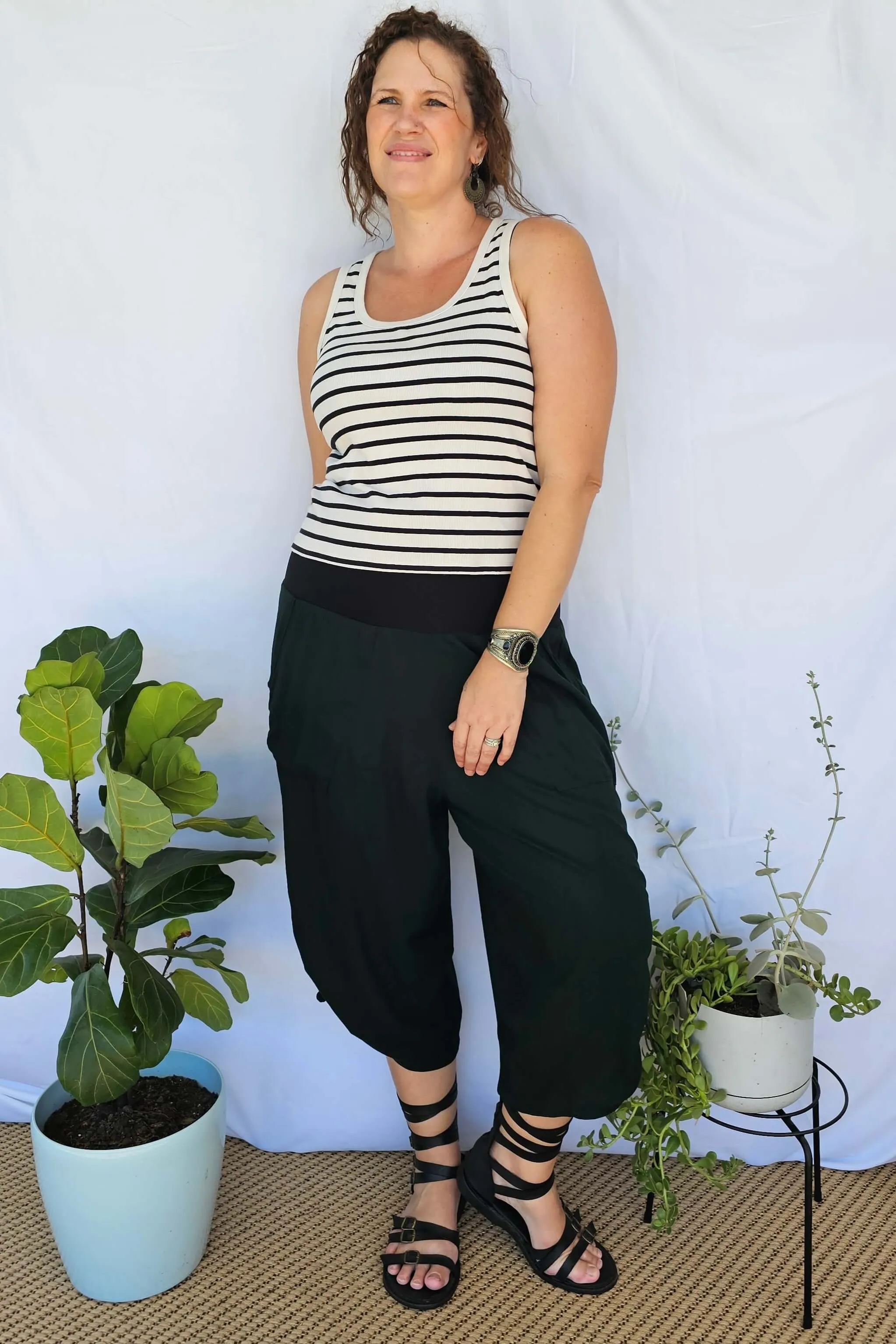 3/4 Moody Green Tummy Shaper Pants