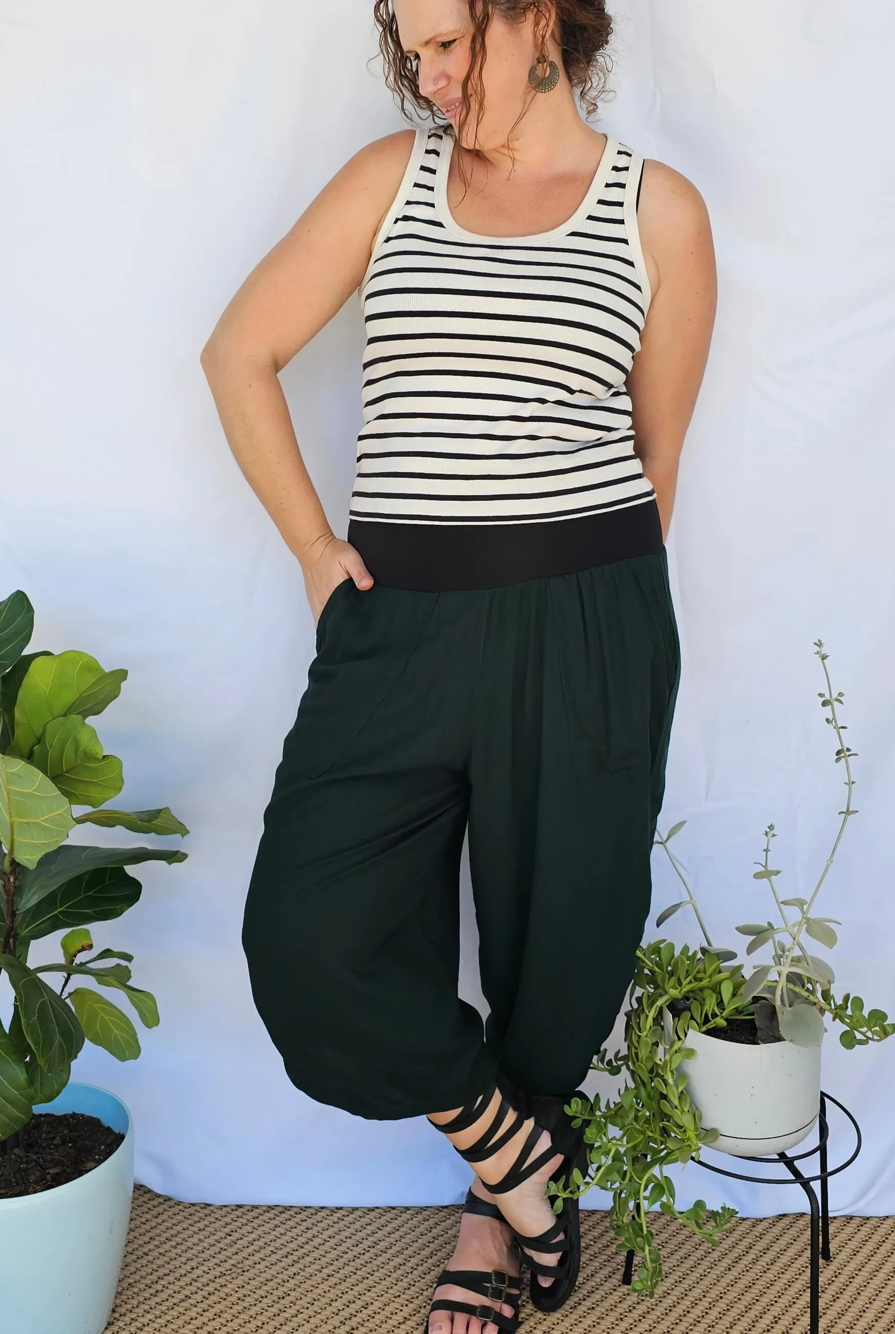 3/4 Moody Green Tummy Shaper Pants