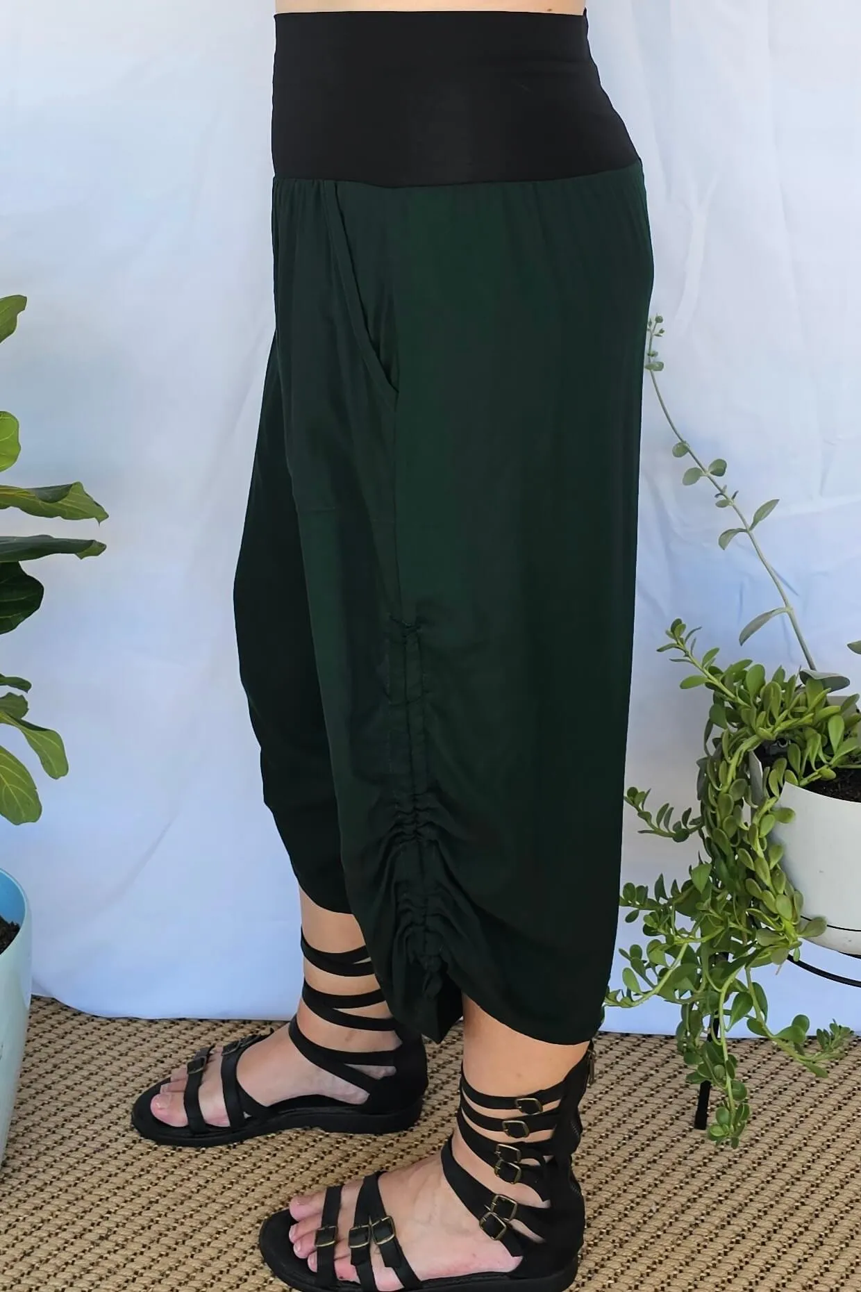 3/4 Moody Green Tummy Shaper Pants