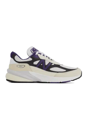 990