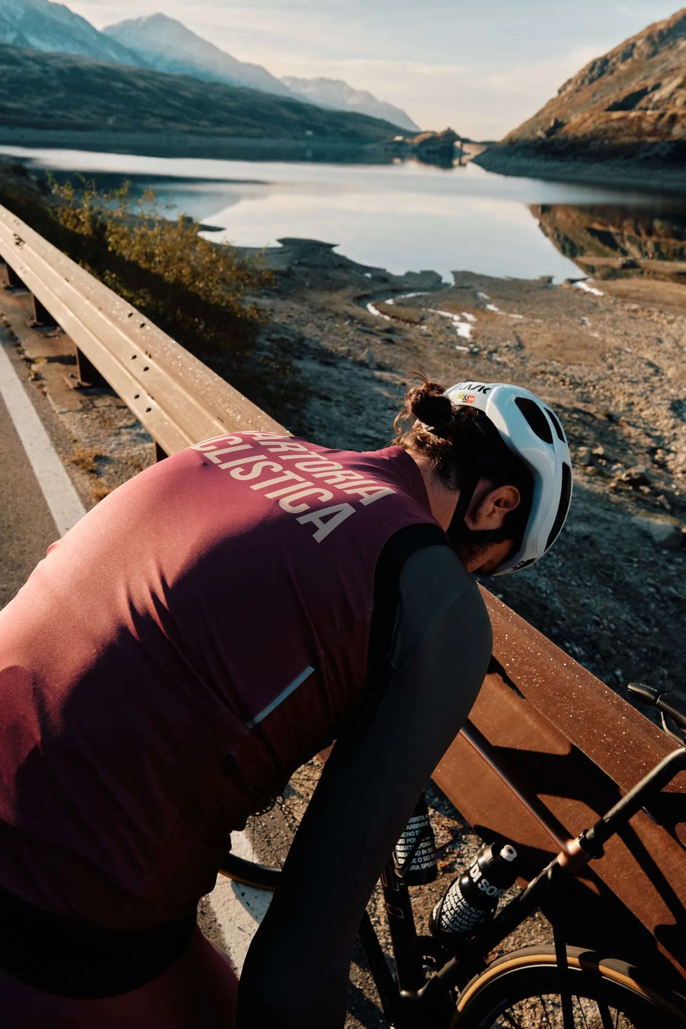 Aero Wind and water proof vest - Cherry wine