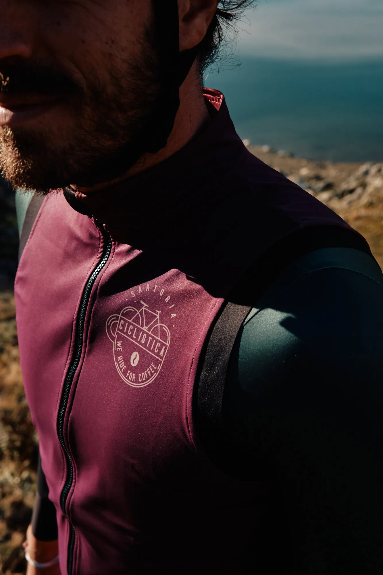 Aero Wind and water proof vest - Cherry wine