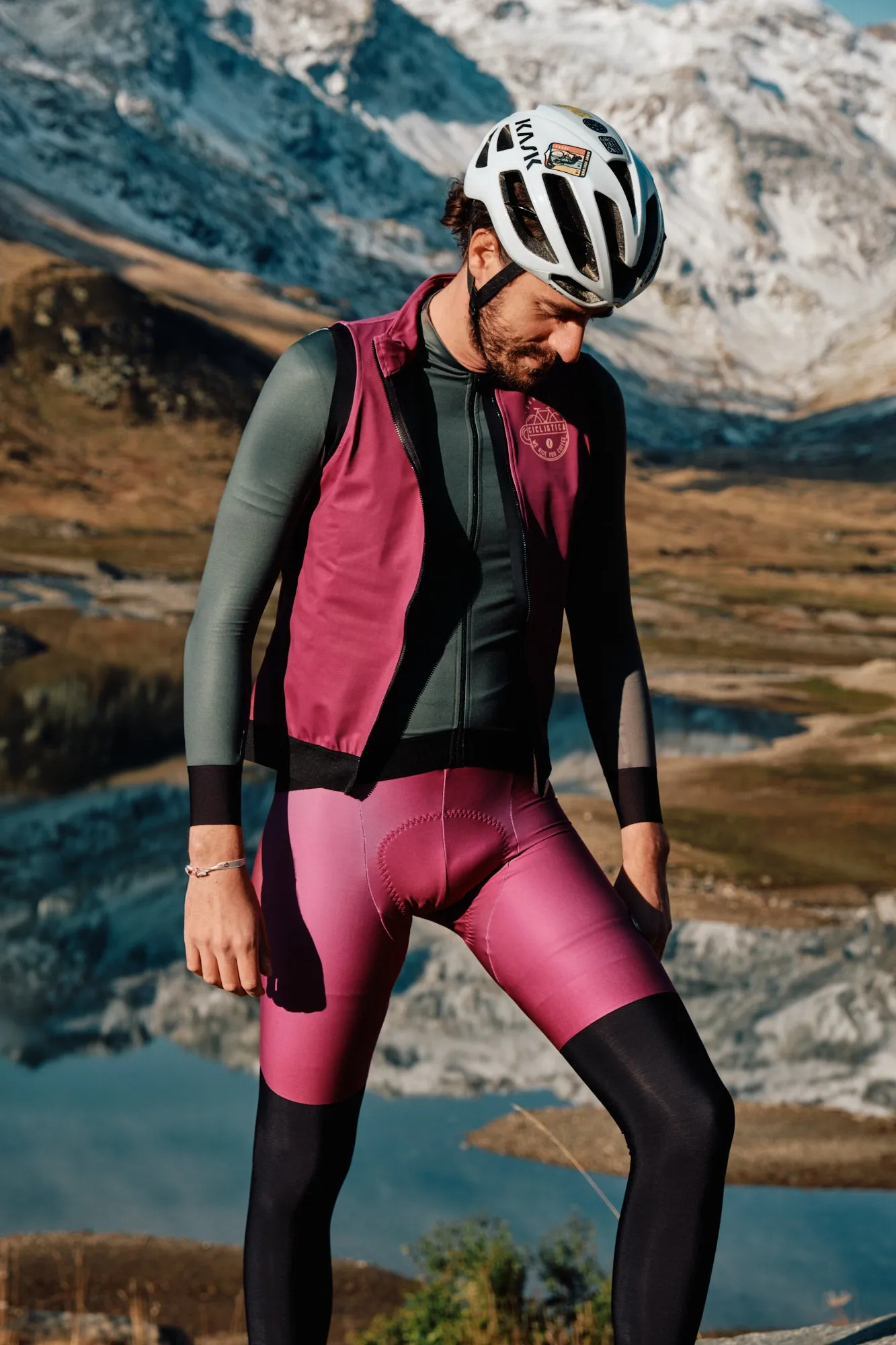 Aero Wind and water proof vest - Cherry wine