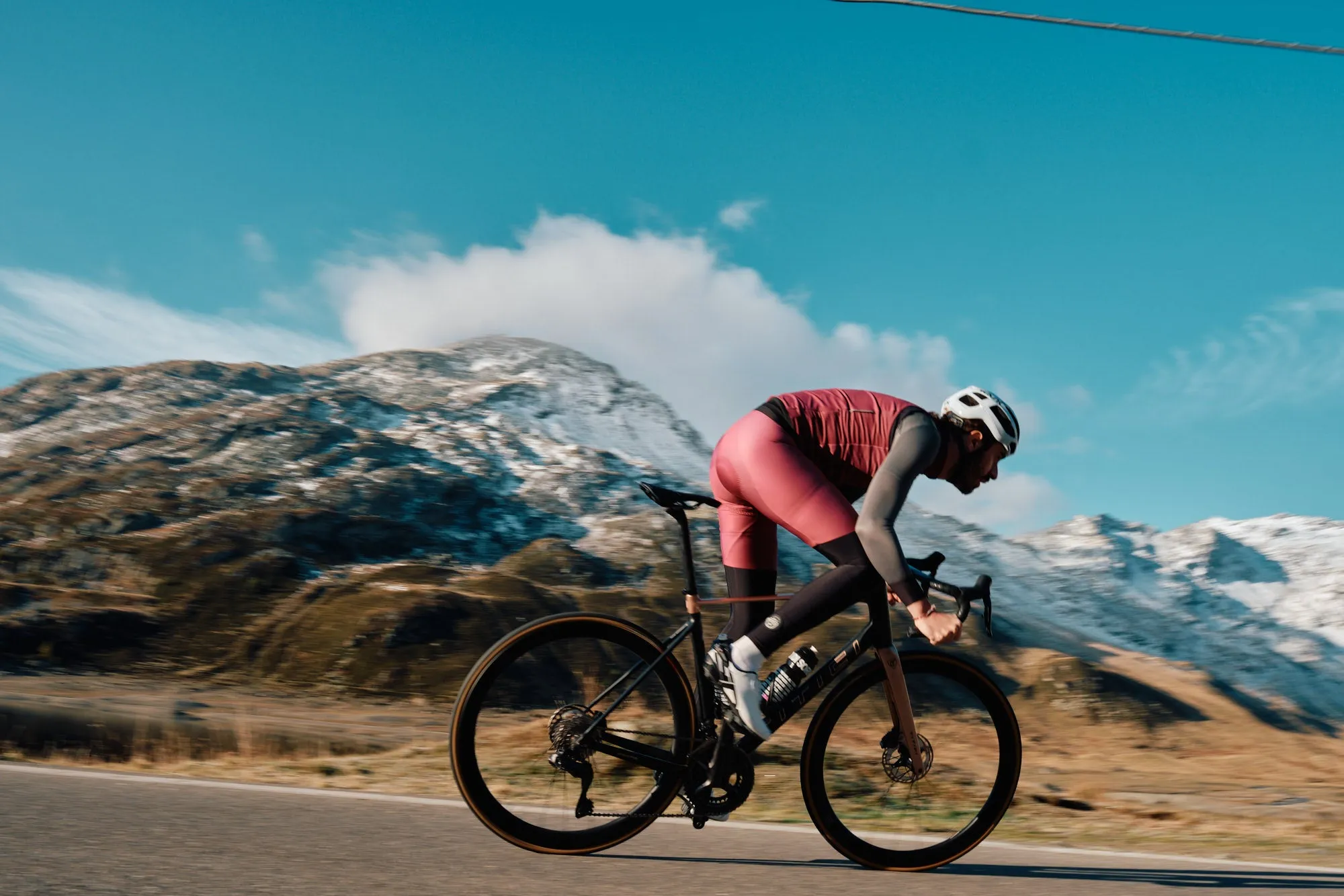 Aero Wind and water proof vest - Cherry wine