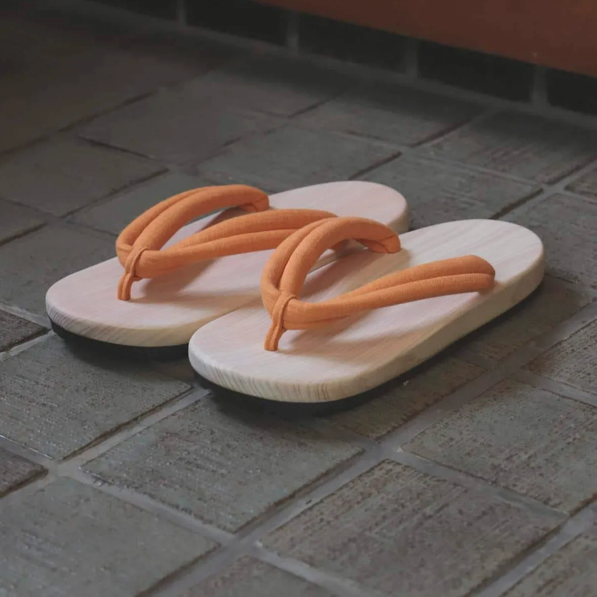 BEAMS JAPAN x Uratsuka-kobo Geta Sandals