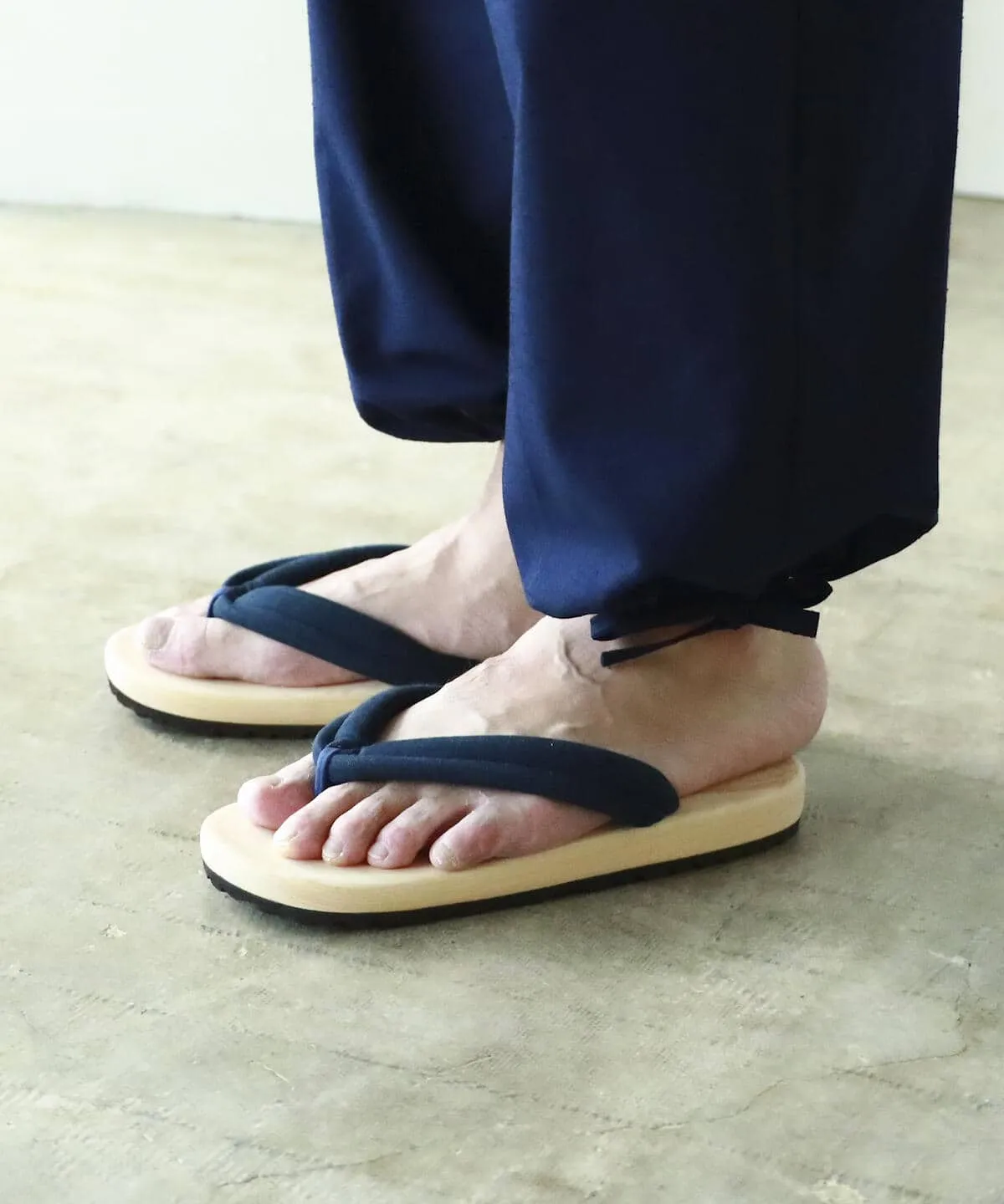 BEAMS JAPAN x Uratsuka-kobo Geta Sandals