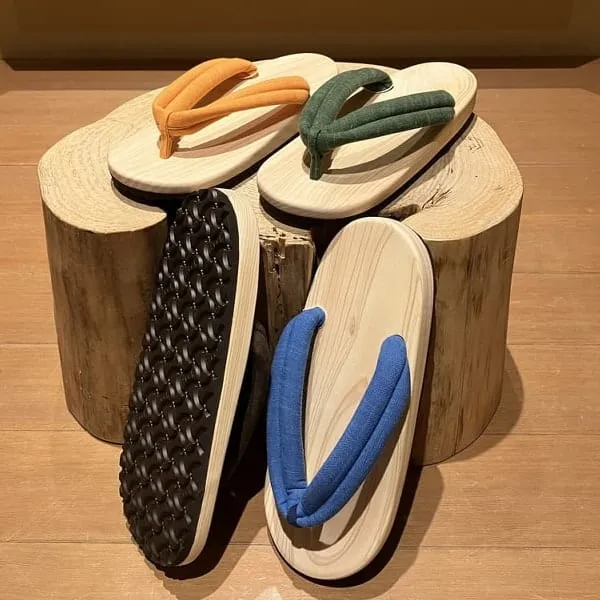 BEAMS JAPAN x Uratsuka-kobo Geta Sandals