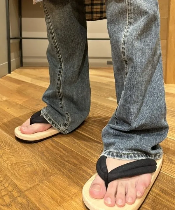 BEAMS JAPAN x Uratsuka-kobo Geta Sandals