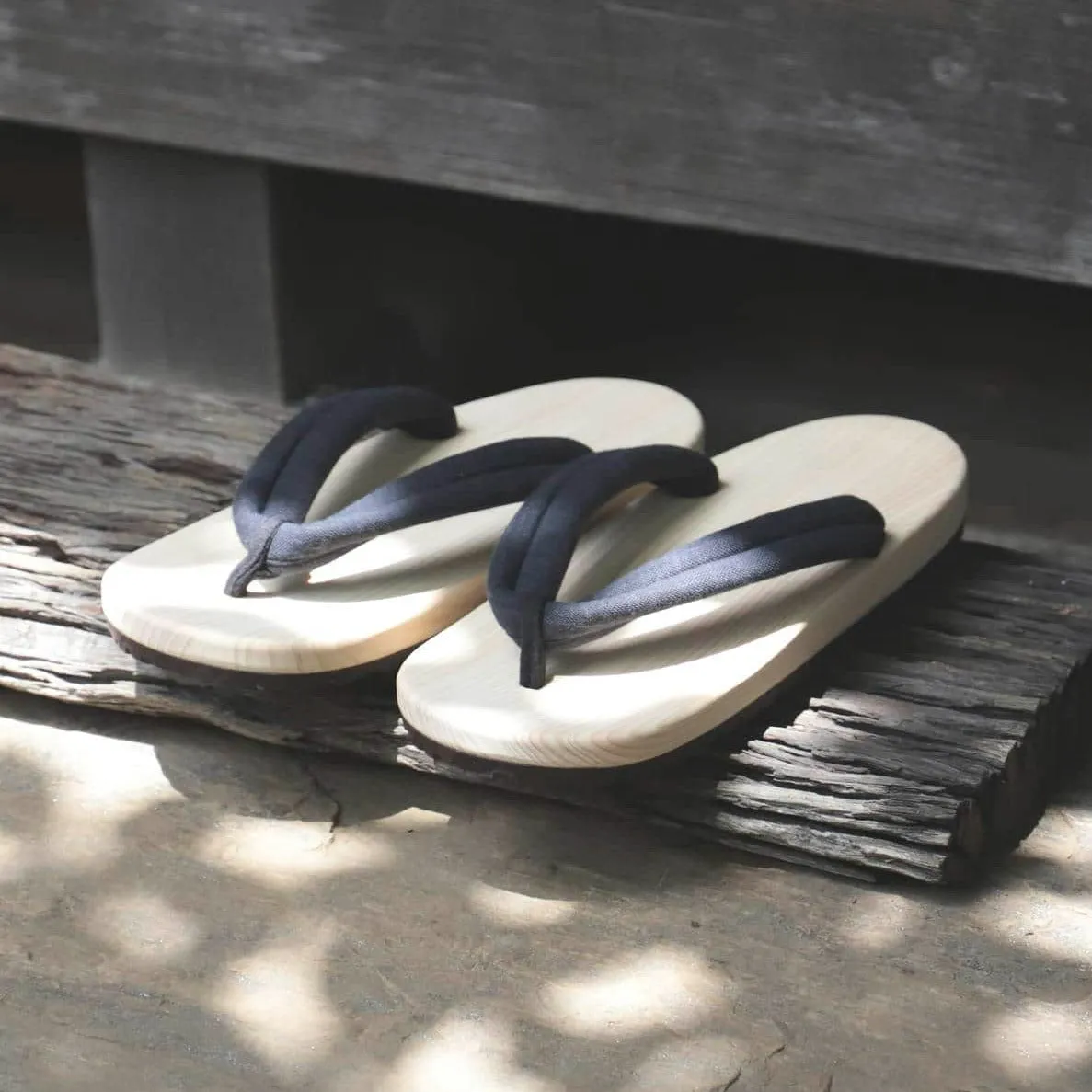 BEAMS JAPAN x Uratsuka-kobo Geta Sandals