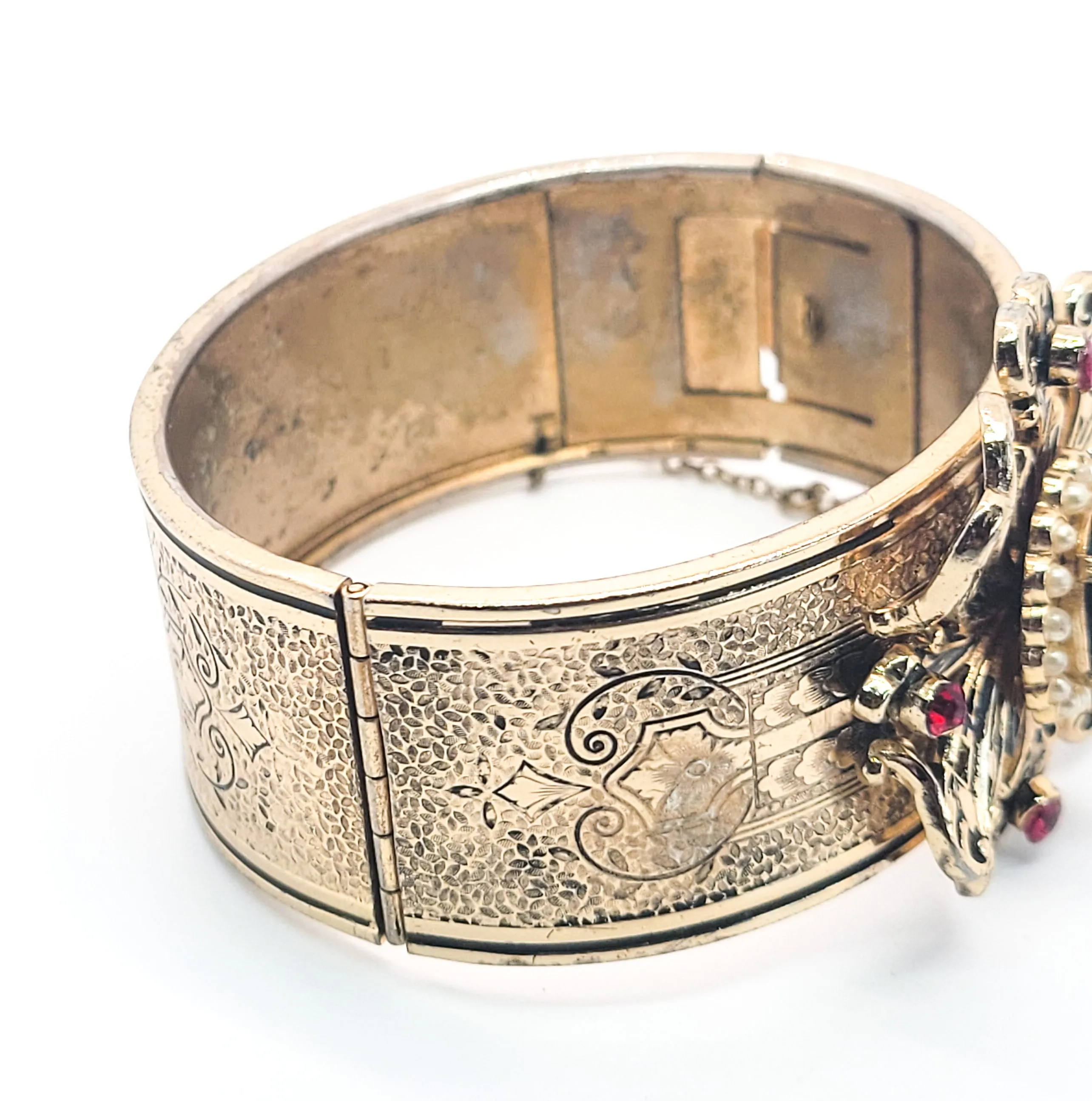 Coro Pegasus signed dichroic glass faux pearl taille d'épargne rhinestone cuff bracelet