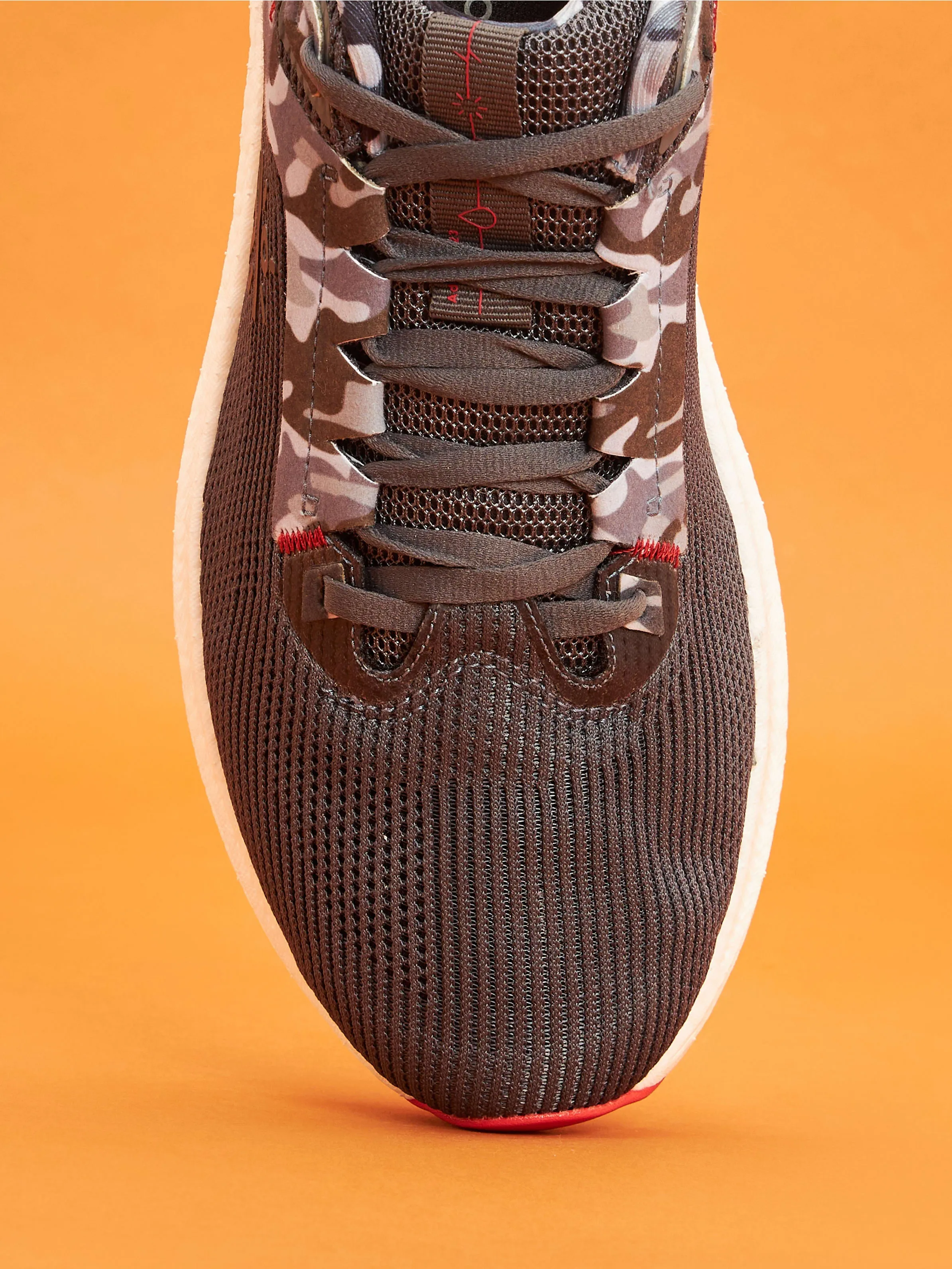 cult Versa DFNDR Men Running Shoes - Grey/Red