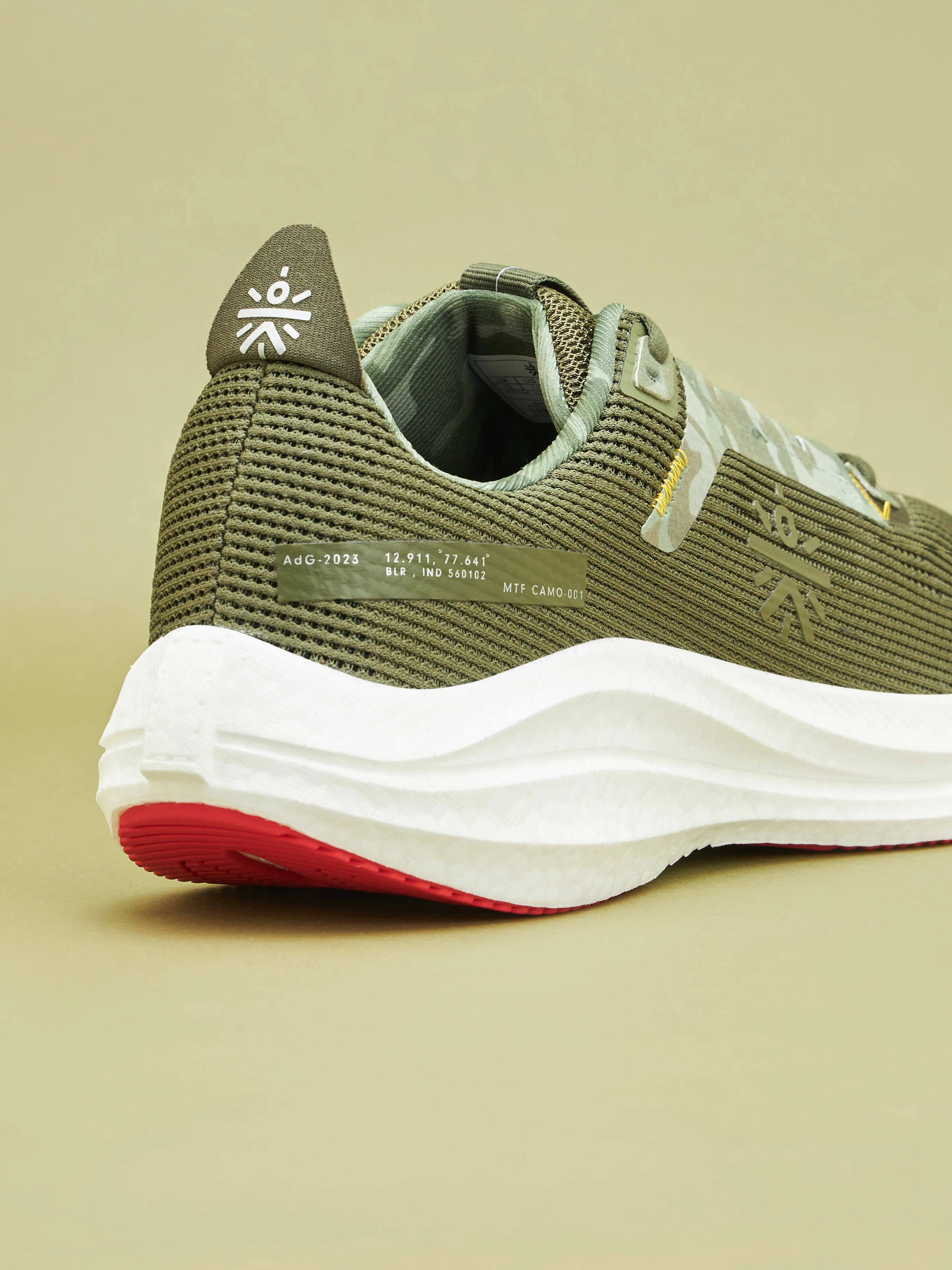 cult Versa DFNDR Men Running Shoes - Olive