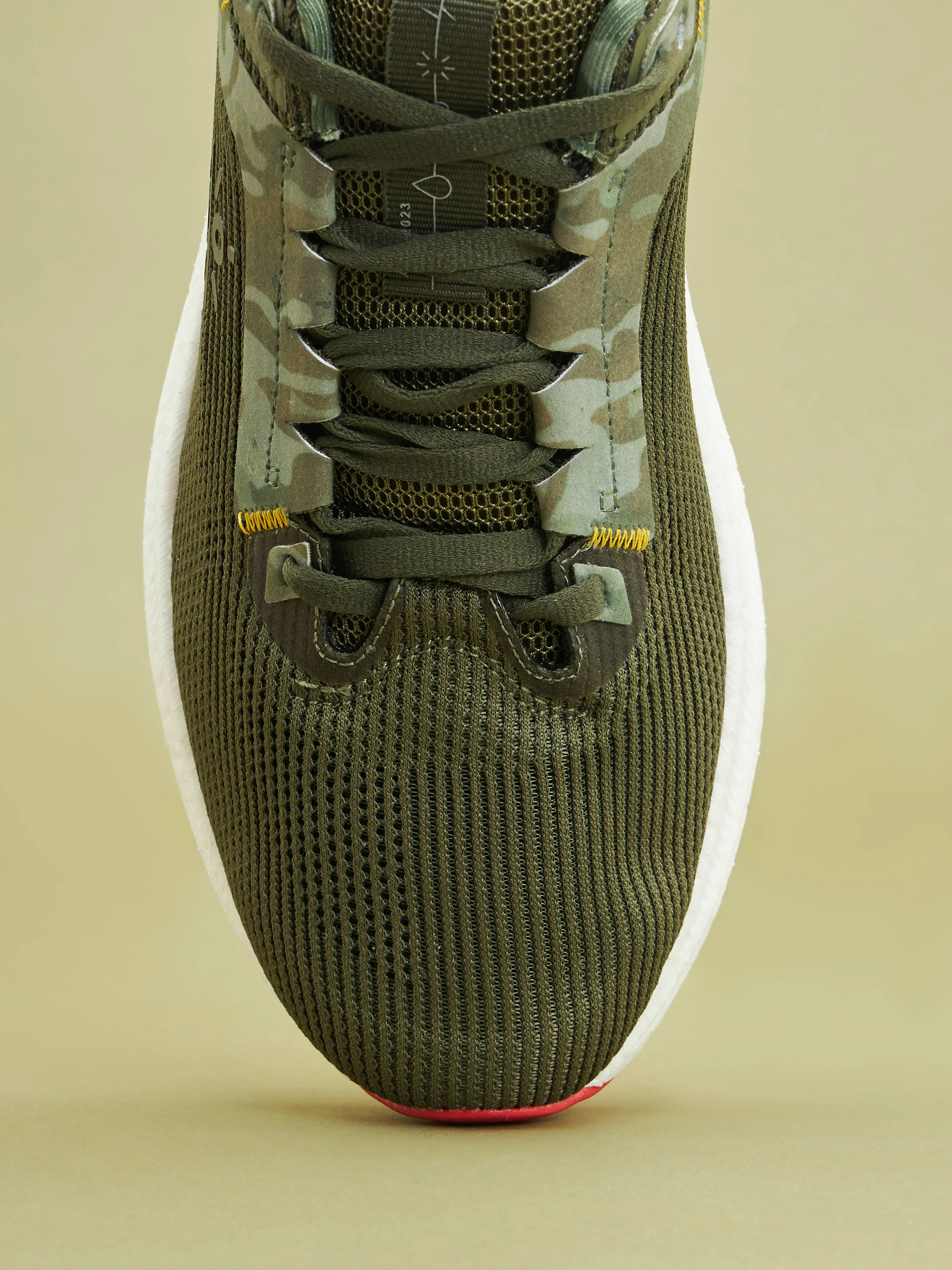 cult Versa DFNDR Men Running Shoes - Olive