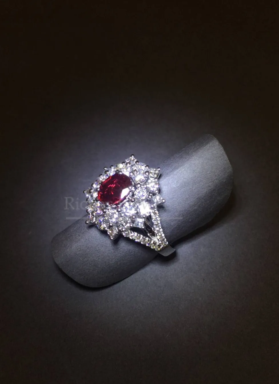 Elegant Ruby Diamond Ring