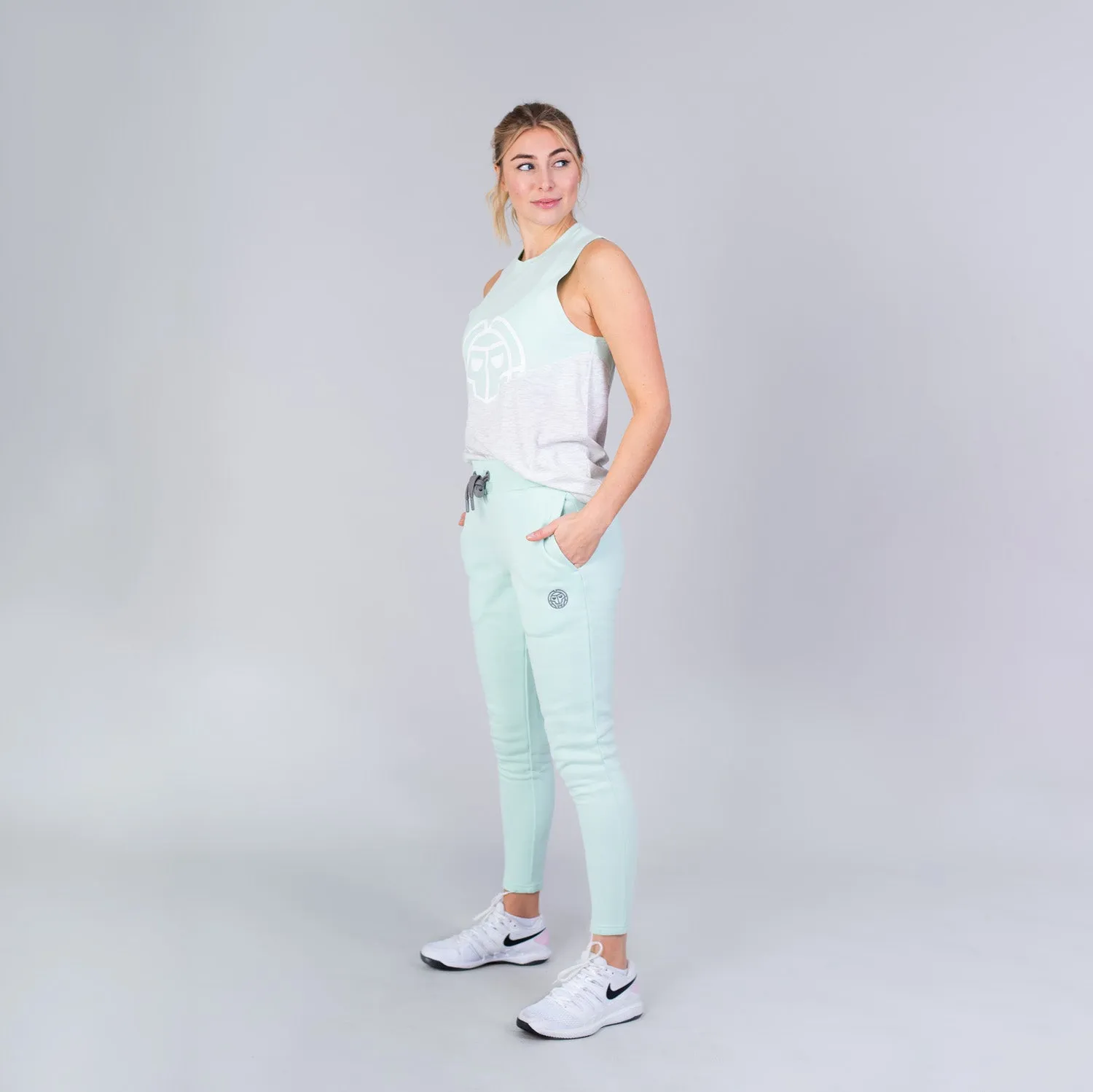 Elinam Lifestyle Tank