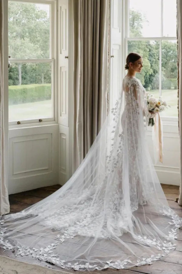 Floral Appliqued Sweetheart Neck Sheath Wedding Dress with Cape APW0414