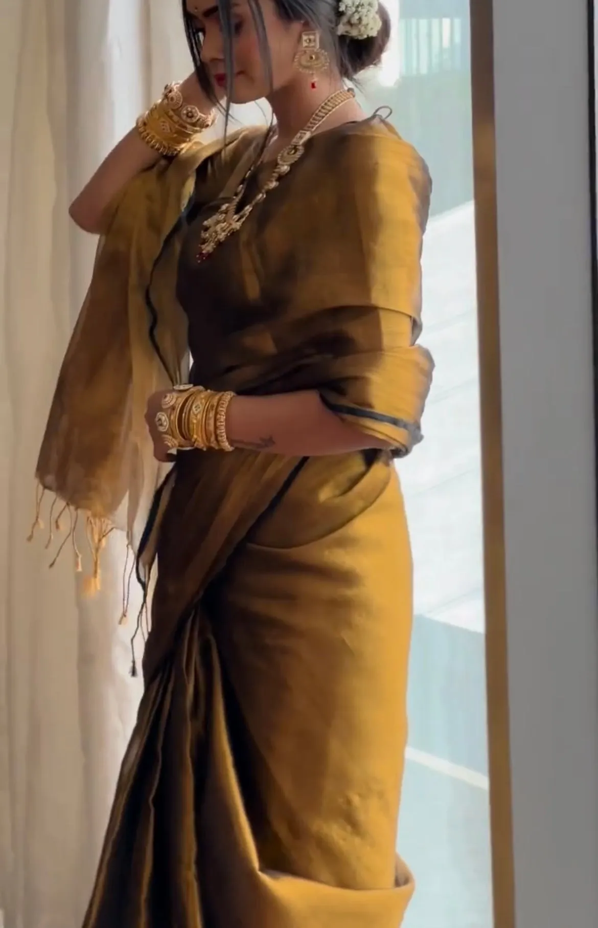 Golden Tissue Silk Saree With Blouse
