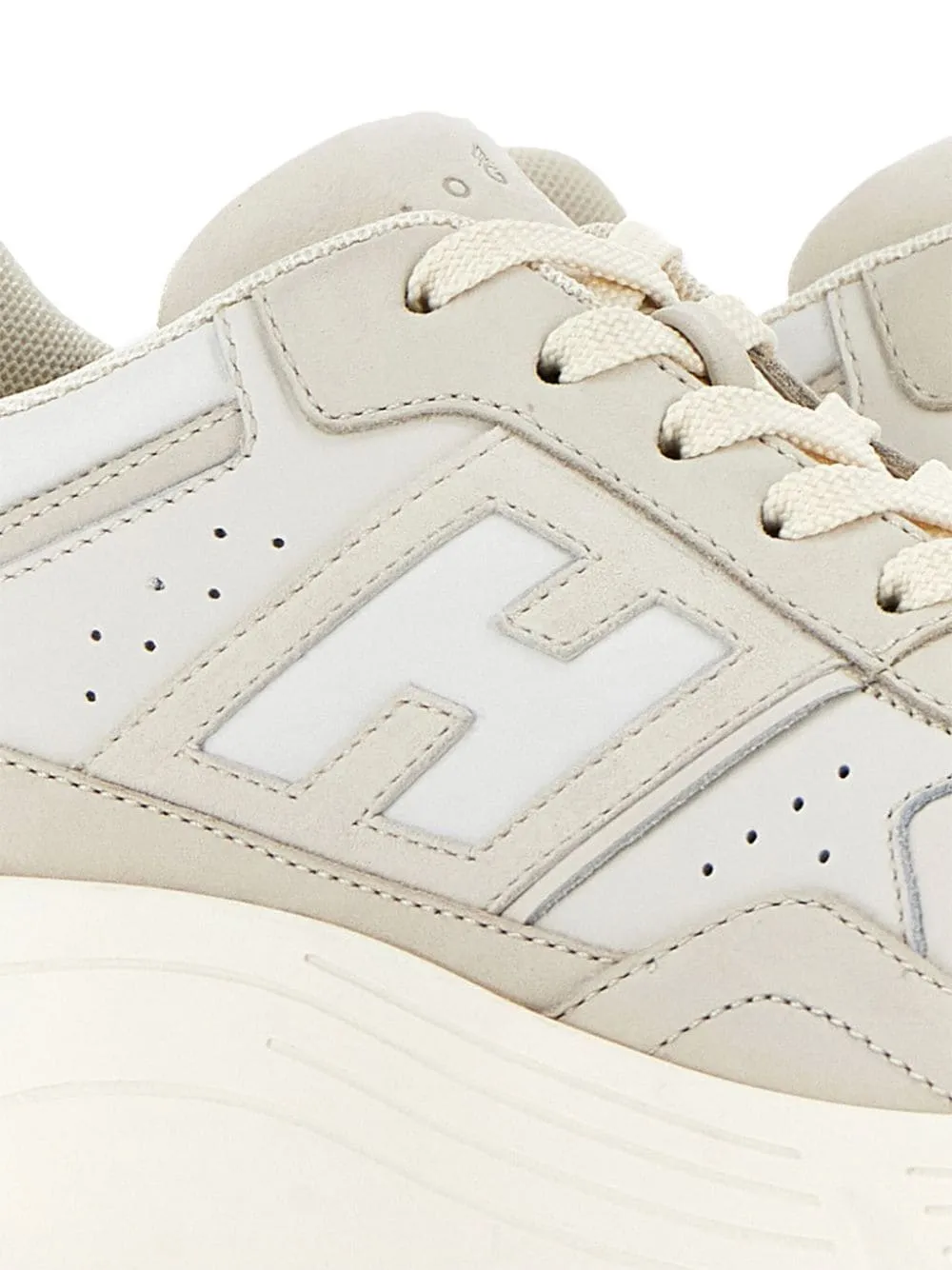 H669 leather sneakers