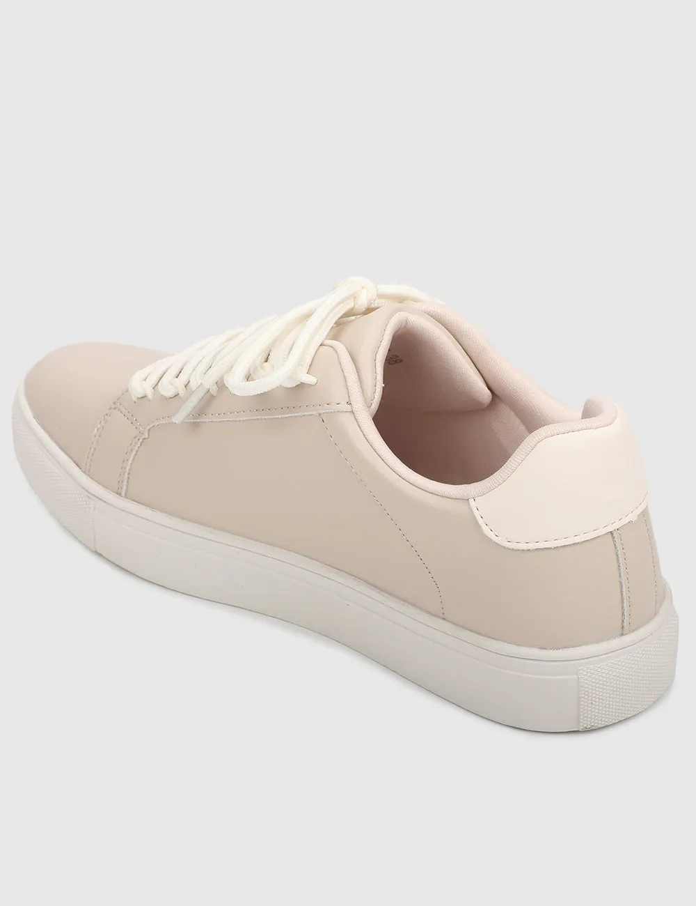 Hobnoob Rounded Toe Sneakers Men (Beige)
