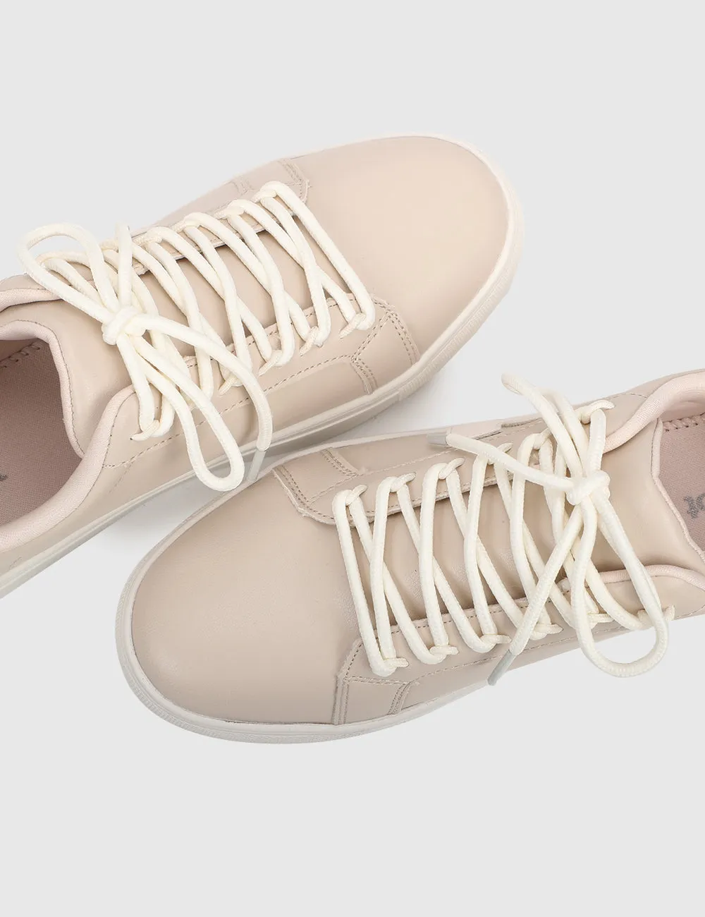 Hobnoob Rounded Toe Sneakers Men (Beige)