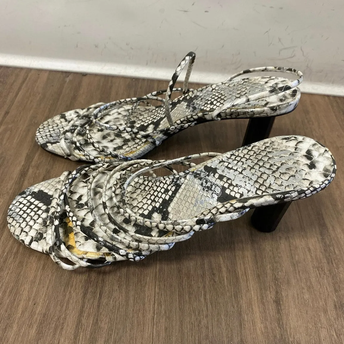 J Lo Snake Skin Strappy Sandals Sz 7.5