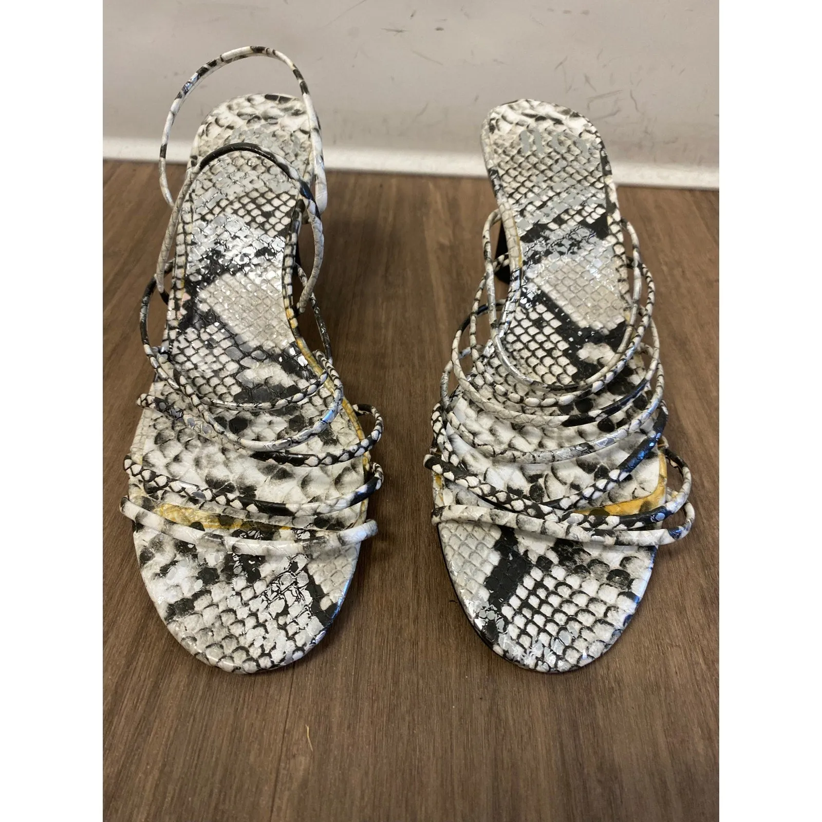 J Lo Snake Skin Strappy Sandals Sz 7.5