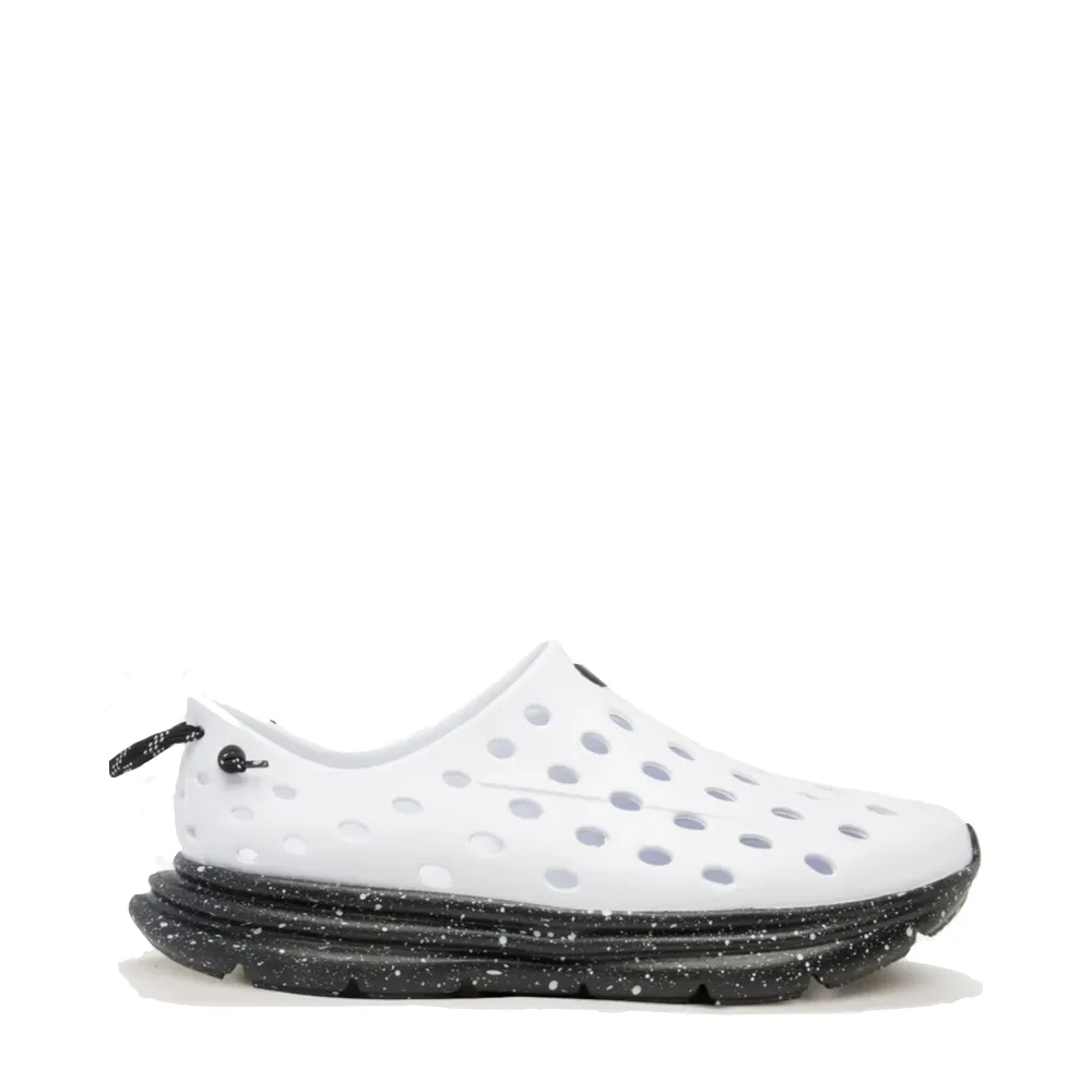 Kane Revive Slip On Active Recovery Shoe in White/Black Speckle