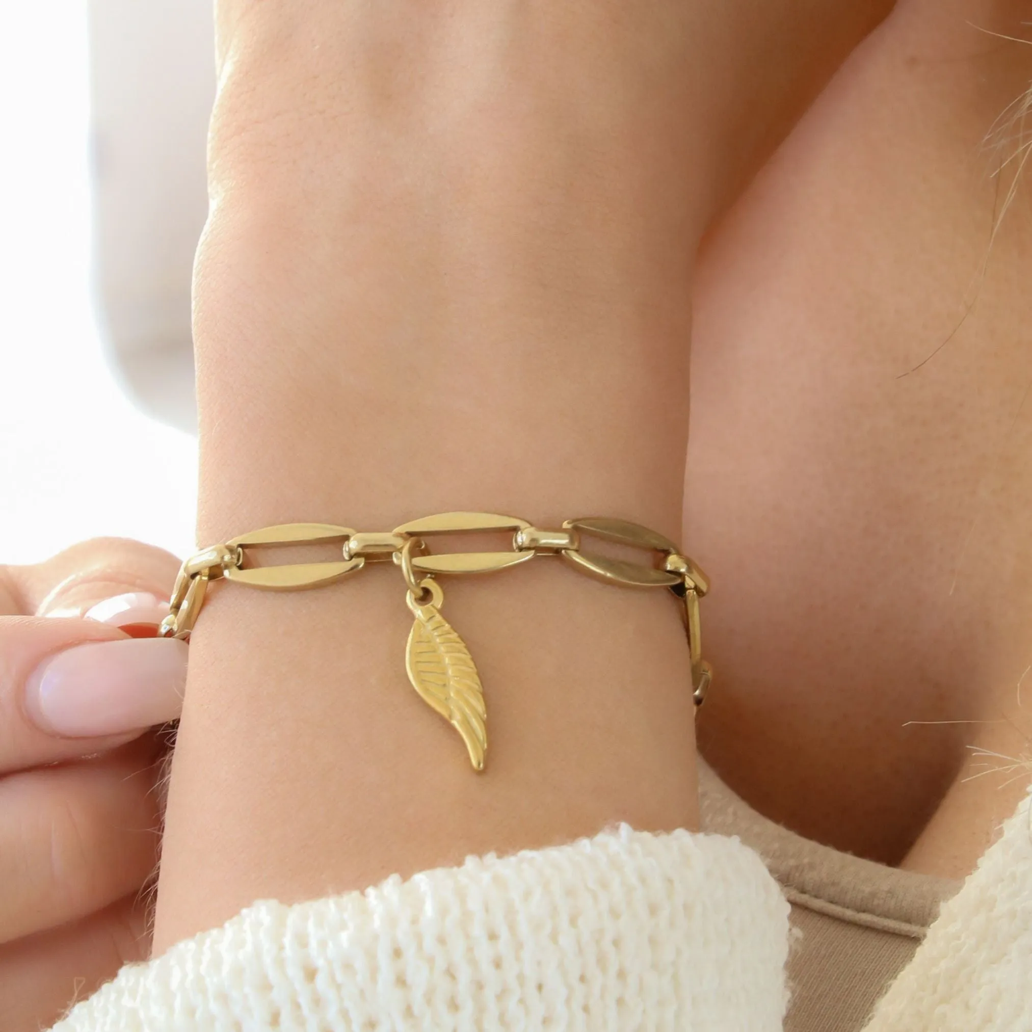 Long Link Angel Wing Bracelet, Gold
