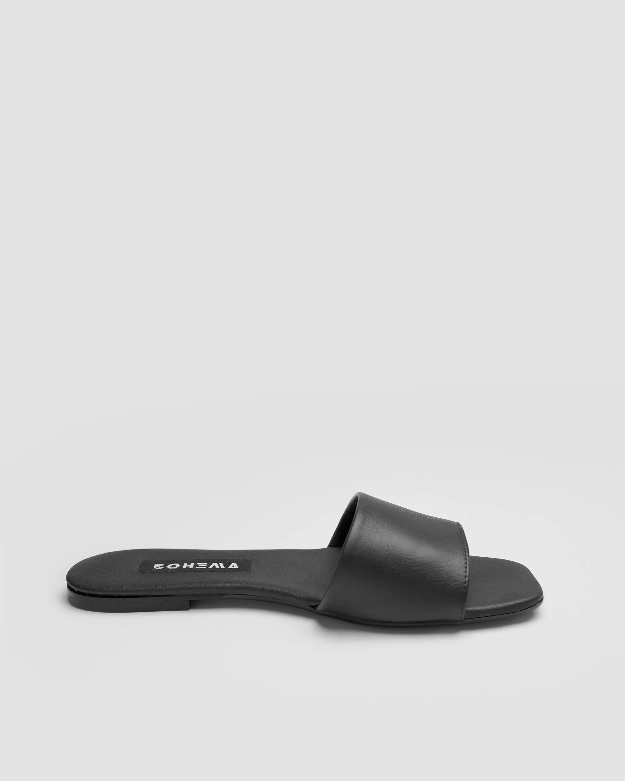 Mellow Slides Black vegan slides made of corn leather