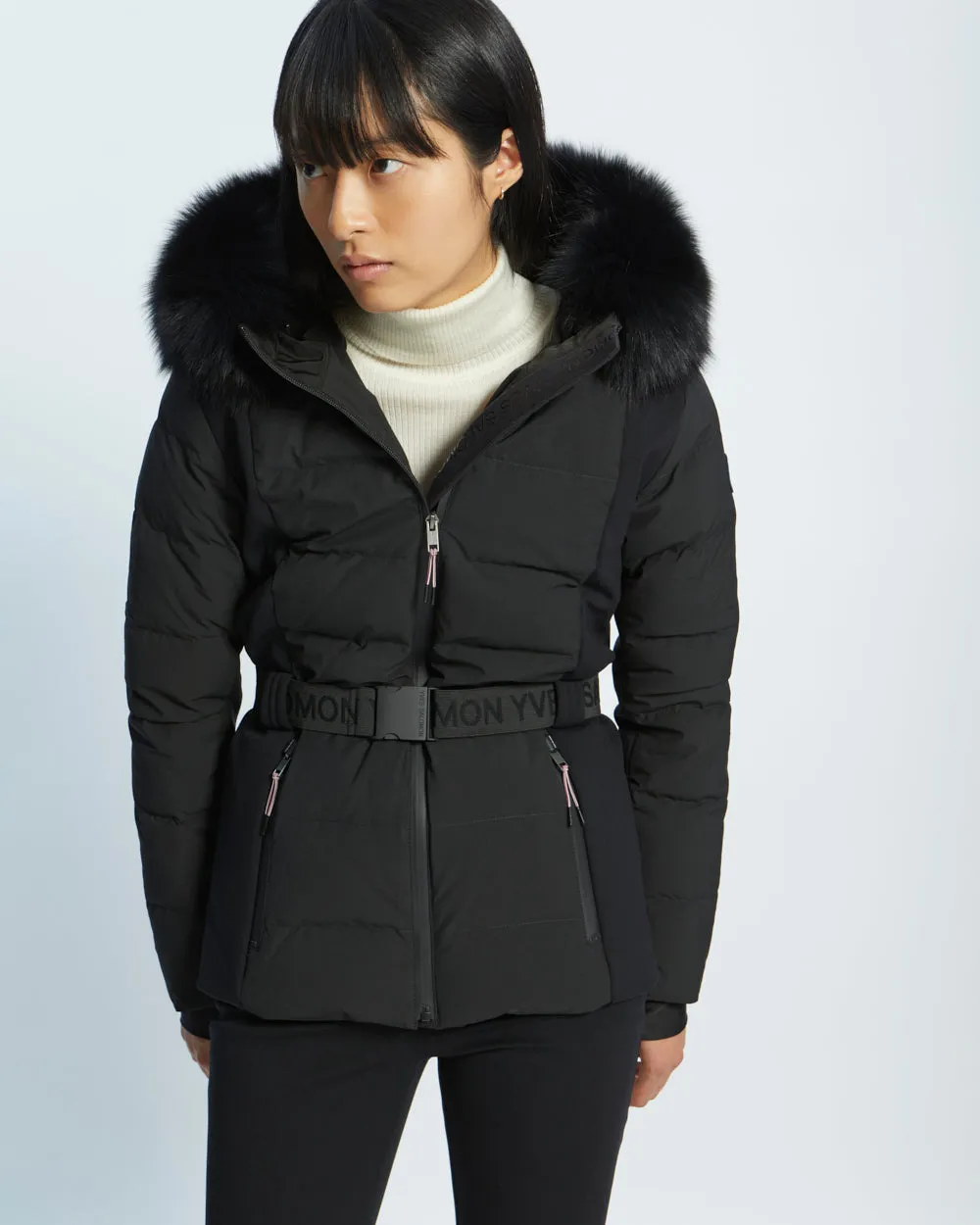 Ski jacket with fox fur hood