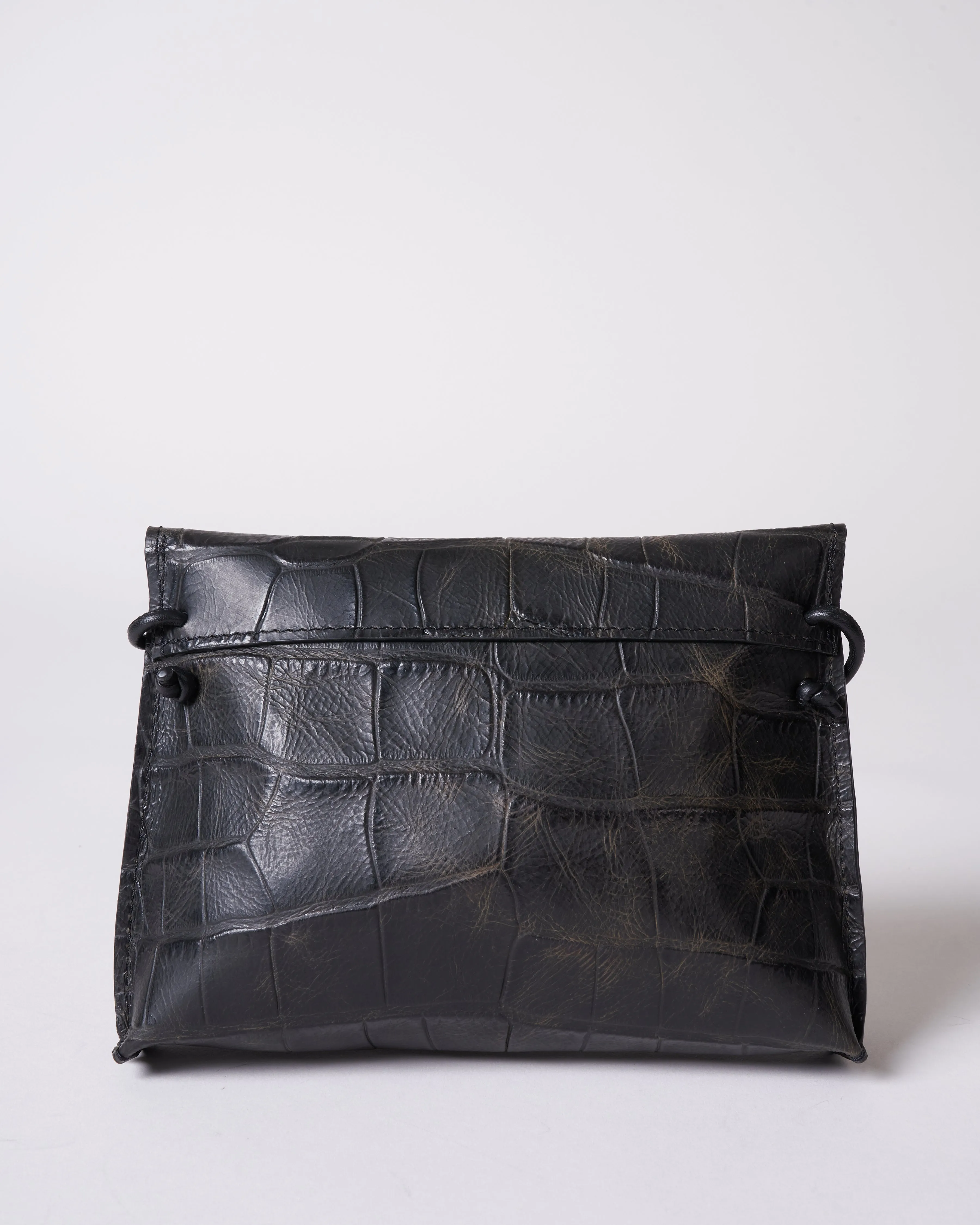 strappy foldover - vintage black gator