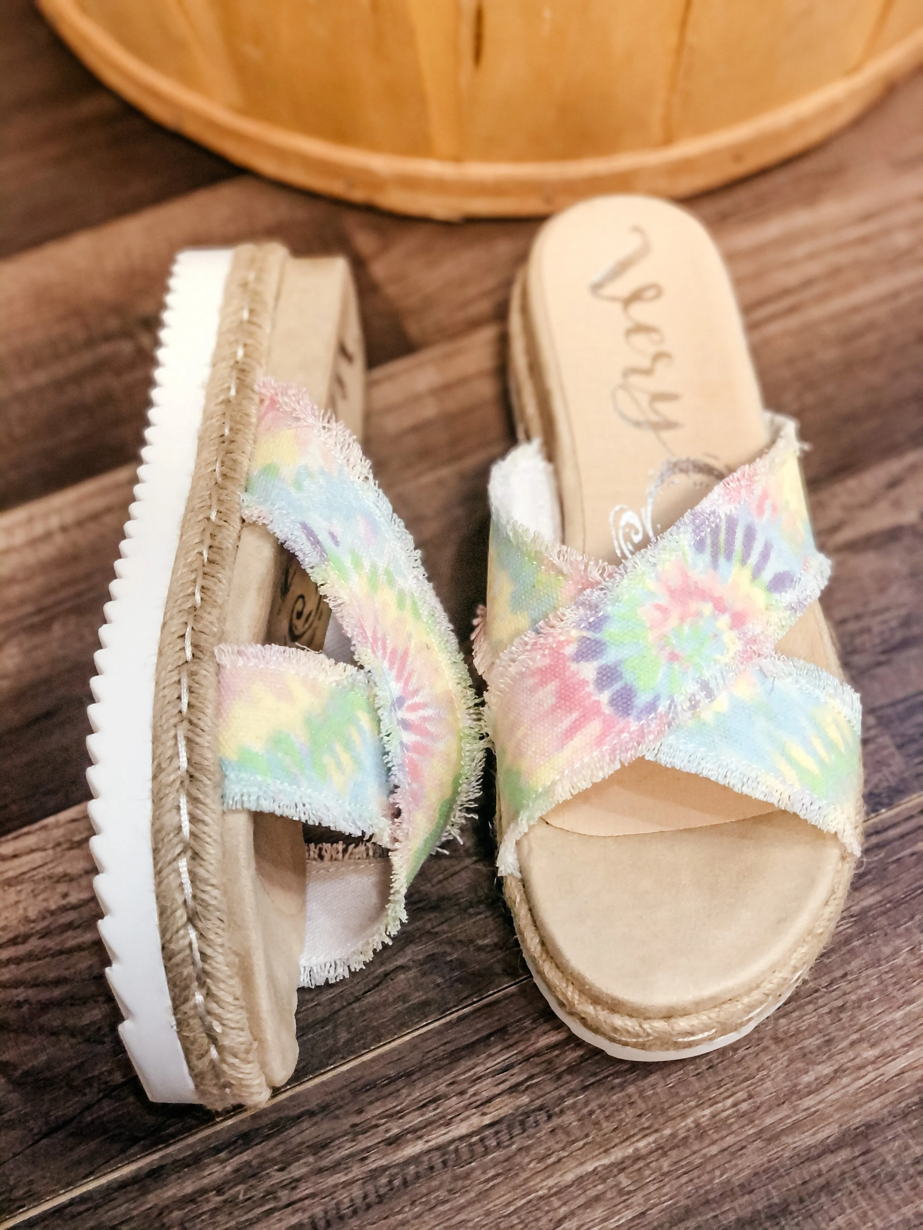 Very G Laney Sandals - Pastel