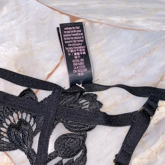 Victoria’s Secret Floral Band Strappy Bikini Ouvert Open Panty XS