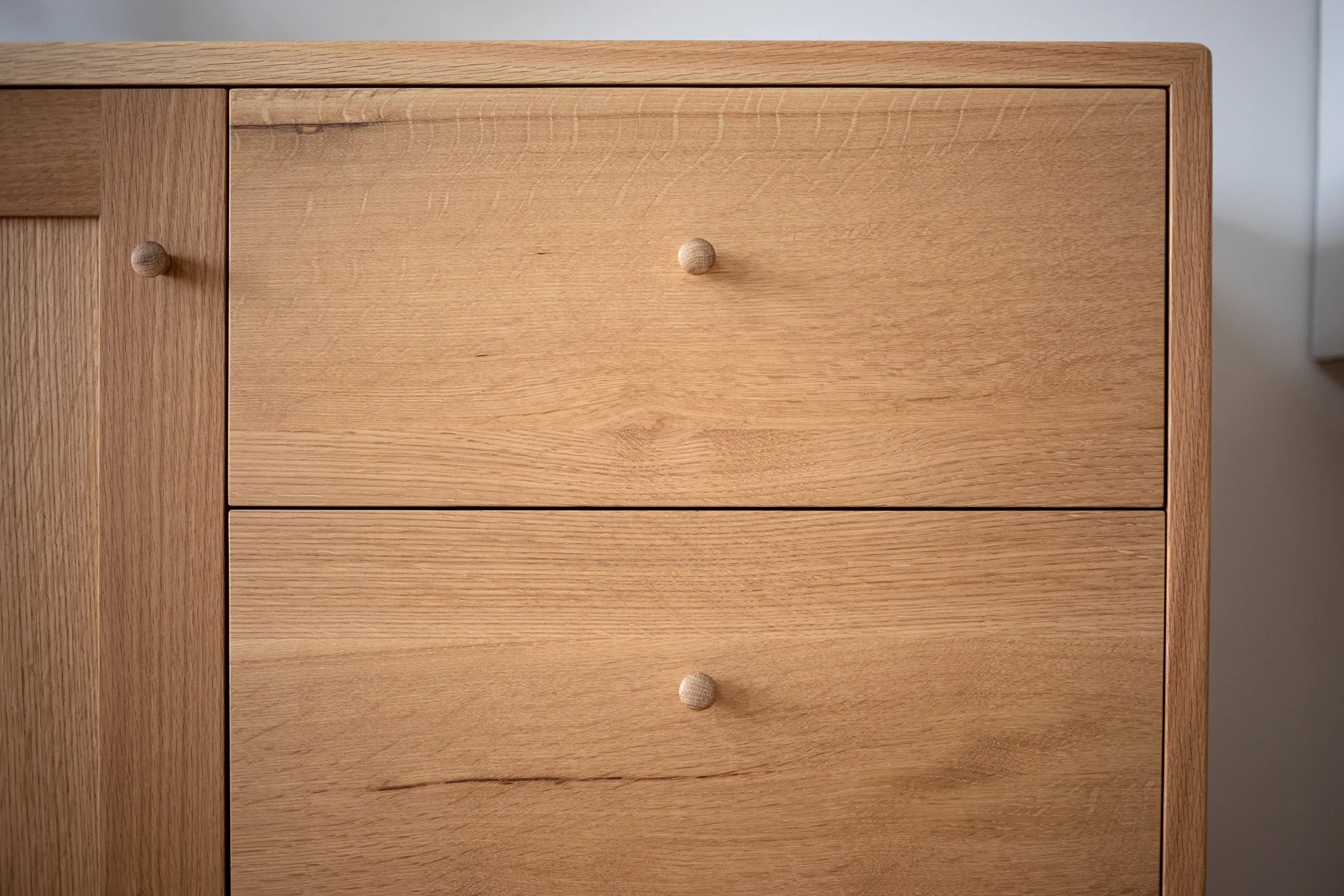 ZYGO SIDEBOARD