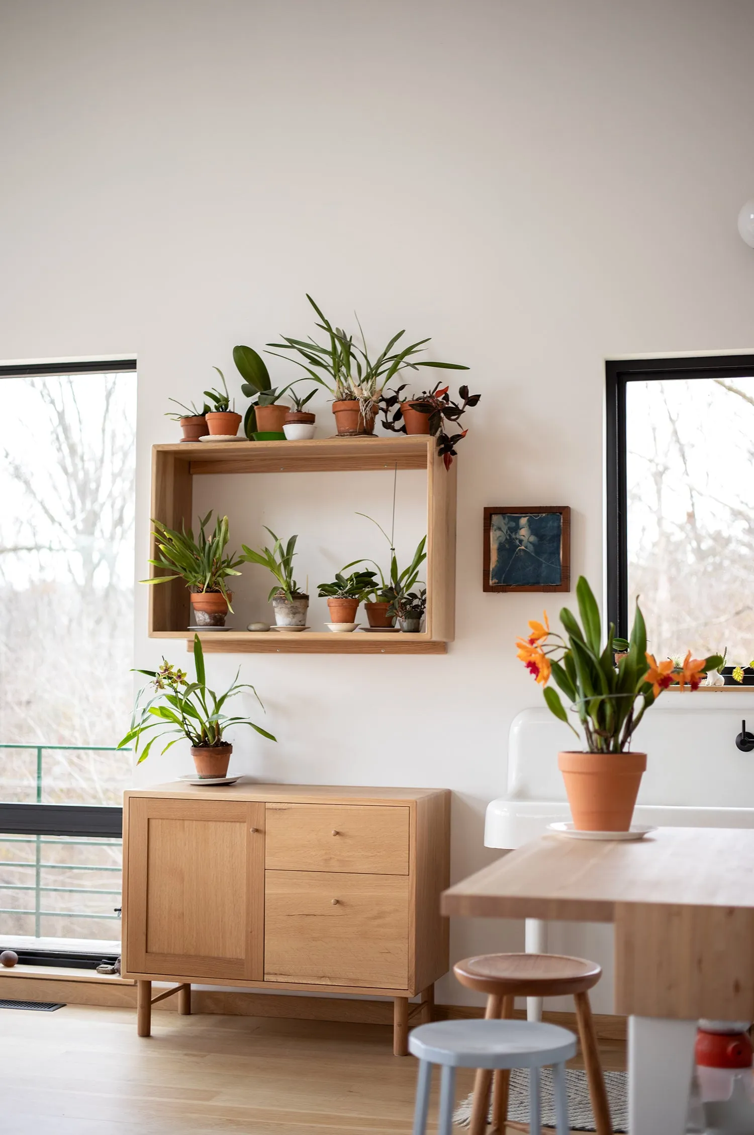 ZYGO SIDEBOARD
