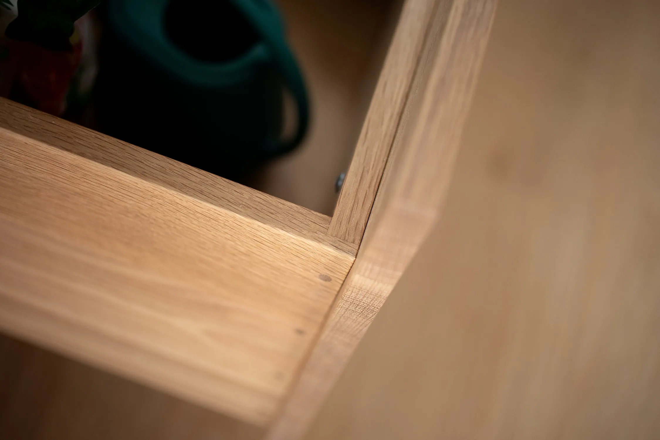 ZYGO SIDEBOARD